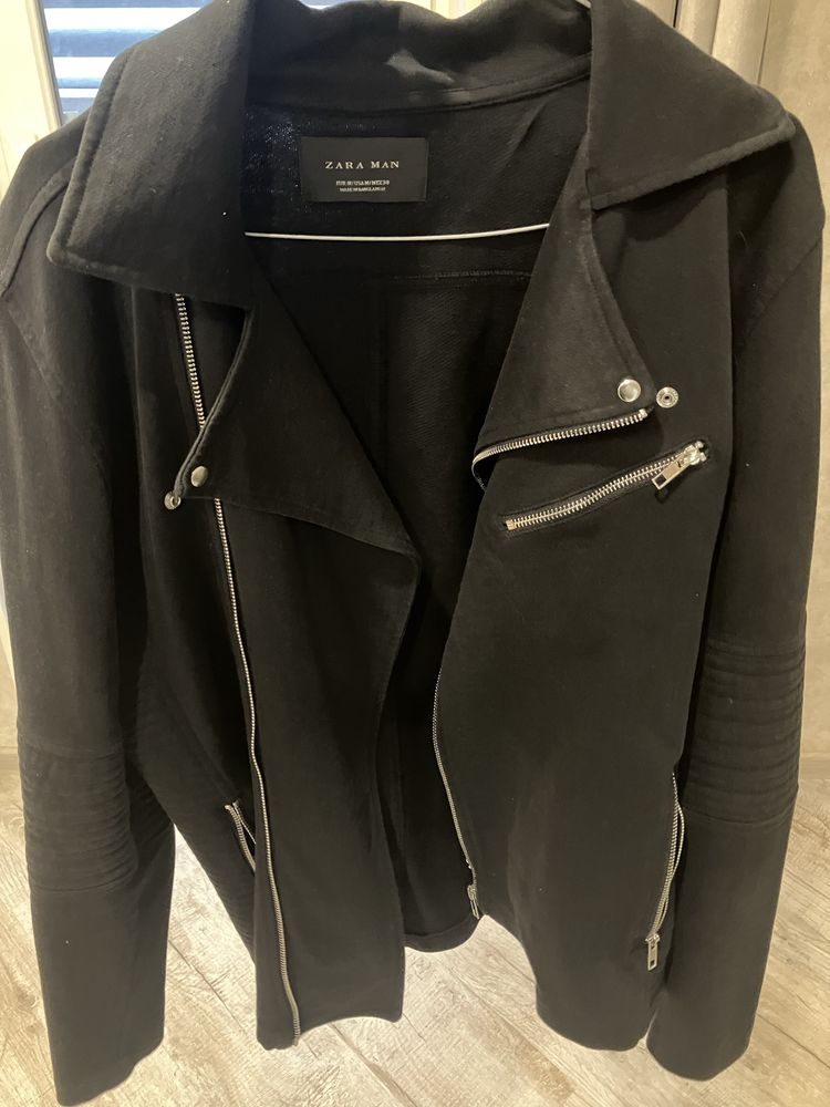 2 куртки Zara та Osrin