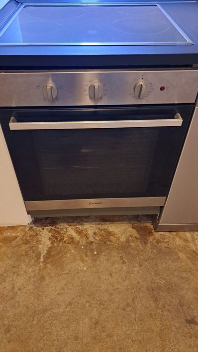 Vendo forno Indesit