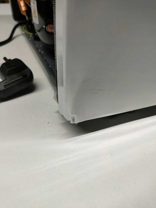 B250 Zamrażarka wolnostojąca mini mała 31 Litrów Comfee Czytaj opis