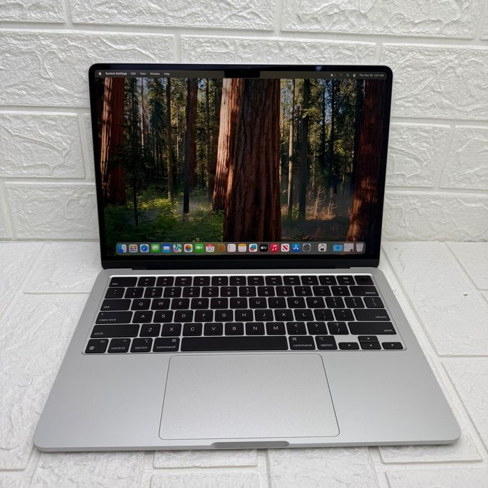 №2707		MacBook Air 13 	Silver	M2 	16/256	5 цикл	10\10	$770