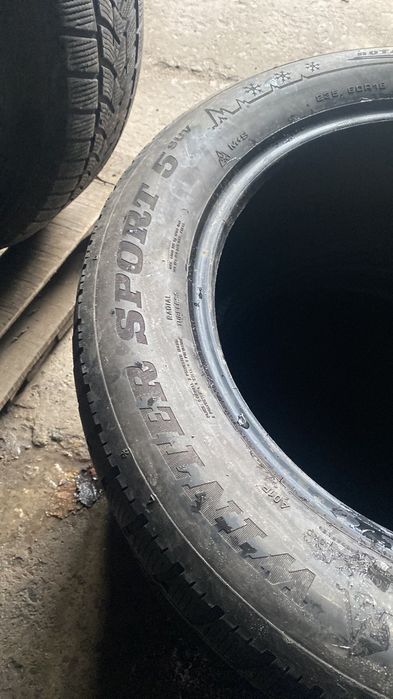 235.60.18 Dunlop 4шт зима склад шини резина з Европи БВ Харків 60