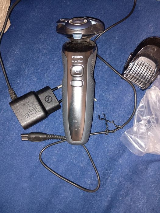 Golarka elektryczna Philips 6000 series zestaw używany sprawny