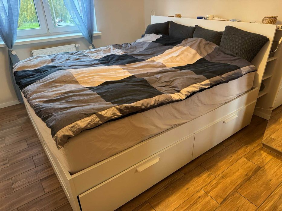 Łóżko Ikea BRIMNES (rama, zagłówek i materac)