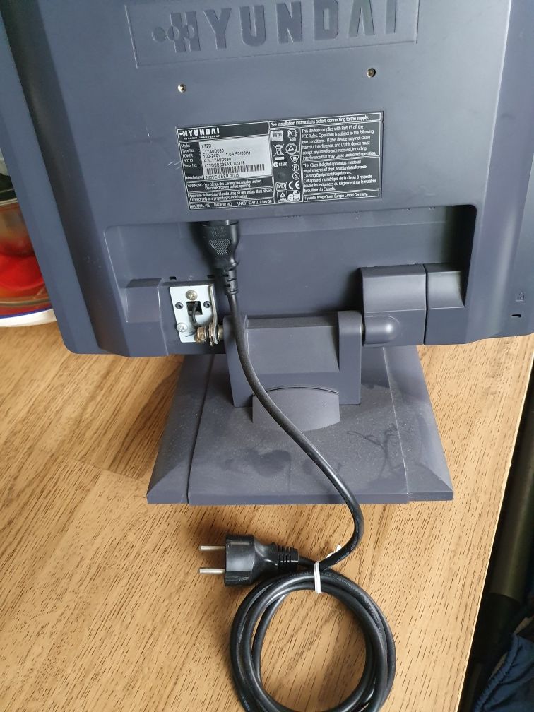 Monitor komputerowy Hyundai