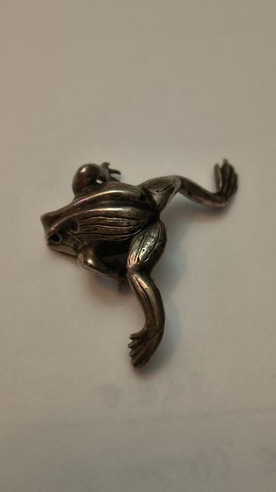 Rã/ sapo em prata