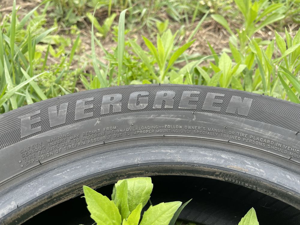 Комплект літніх шин 155/70 R13 Evergreen в гарному стані