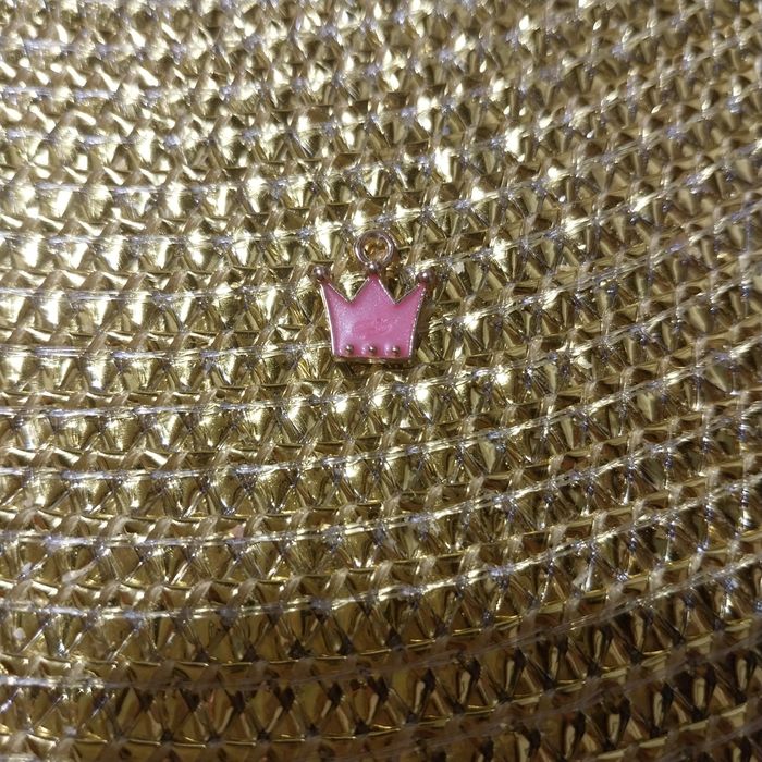 Zawieszka charms Korona.