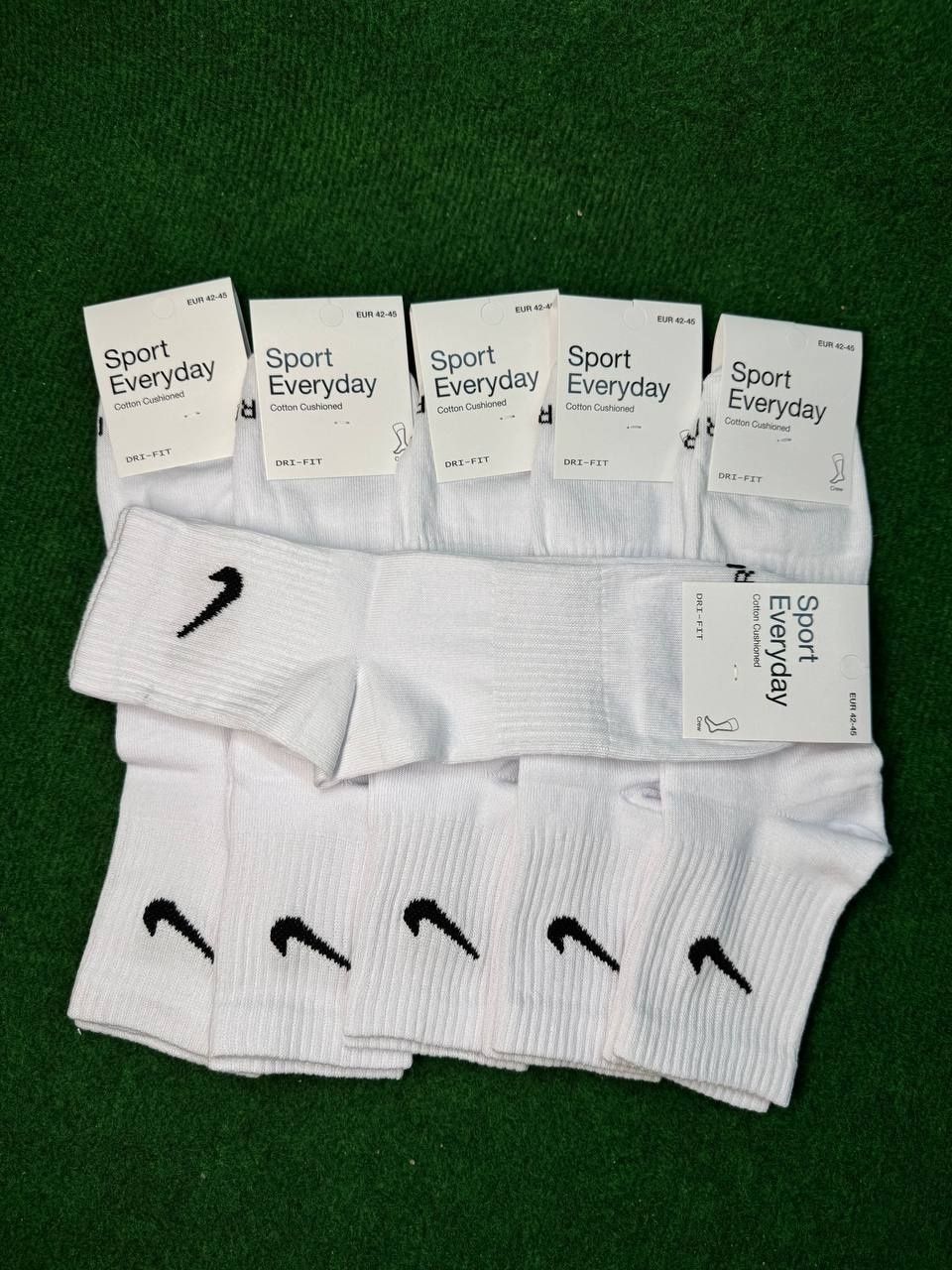 Nike Krótkie Białe Skarpety 42-45 (6 par)
