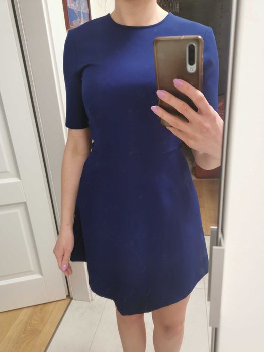 Granatowa sukienka wycięta na plecach, Zara, rozmiar 36