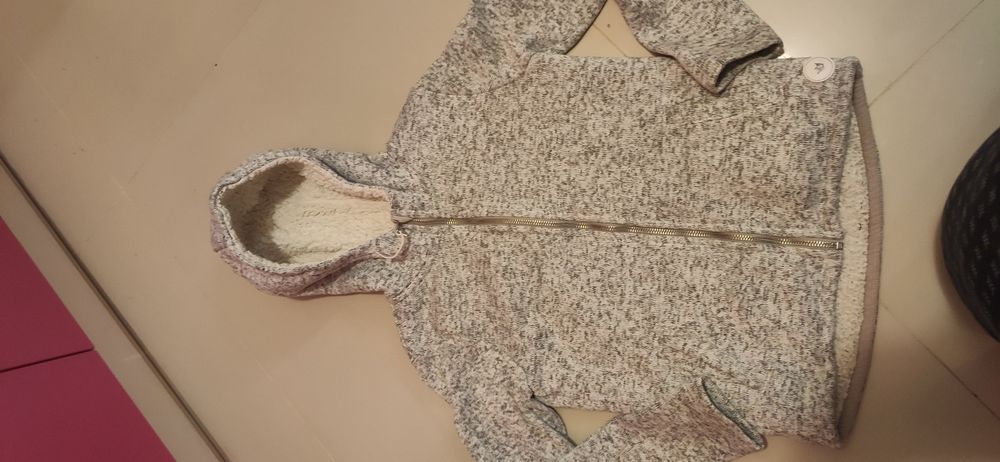 Bluza 134/140 bardzo ciepła jak kurtka