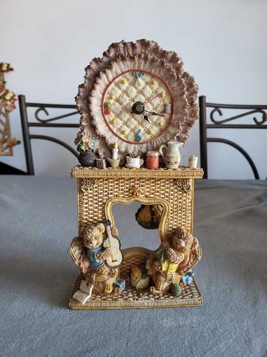 Relógio em Cerâmica com Pêndulo