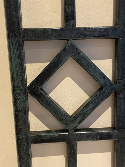 Conjunto de espelho e mesa em ferro lacado verde