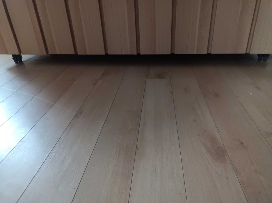 Lada sklepowa recepcja na kółkach