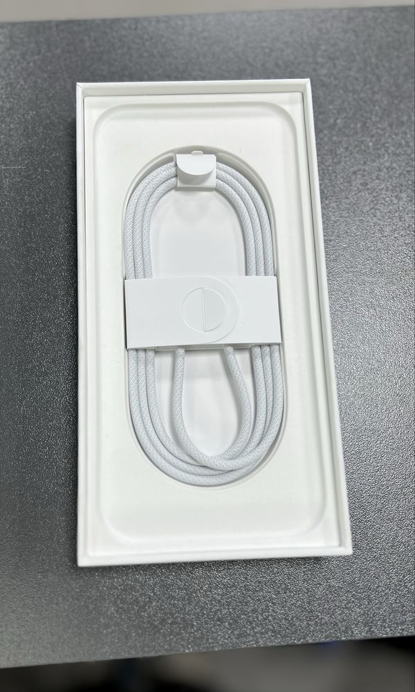 IPhone 16 pro max з гарнітією apple White Titanium