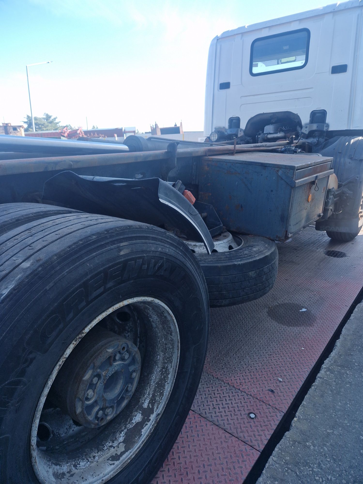 Scania com ampliroll