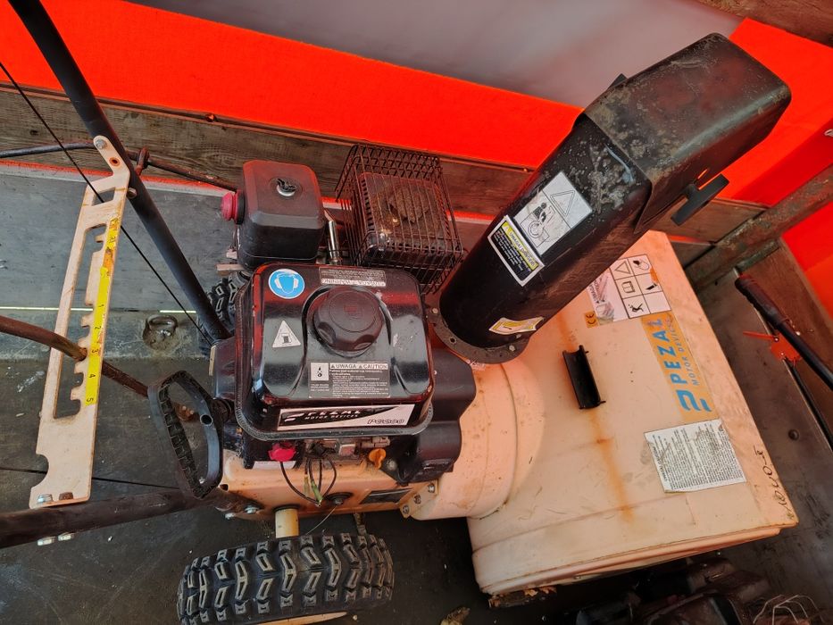 Odśnieżarka spaliniwa