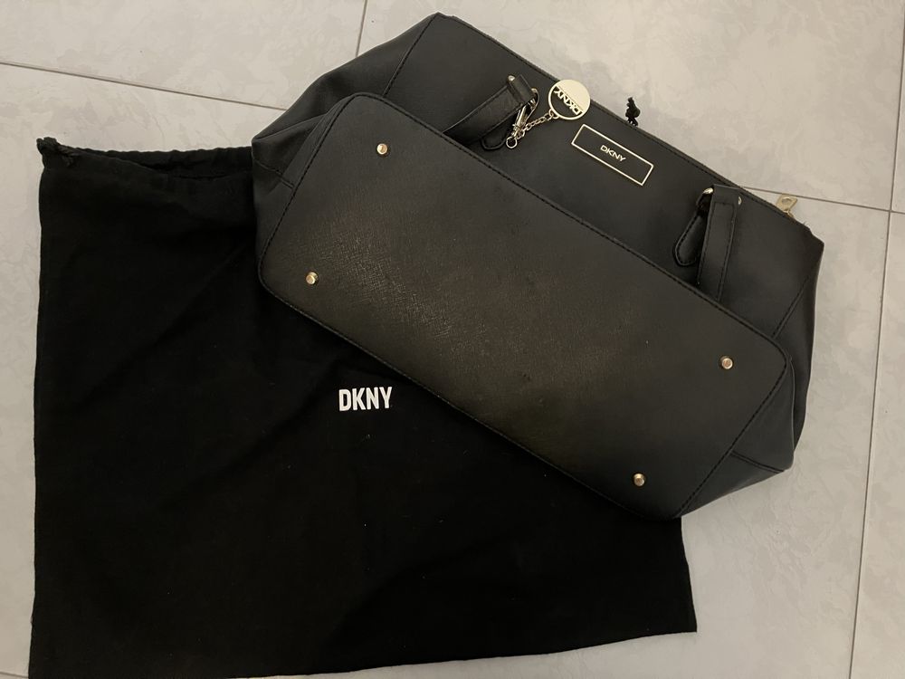Mala de ombro preta DKNY