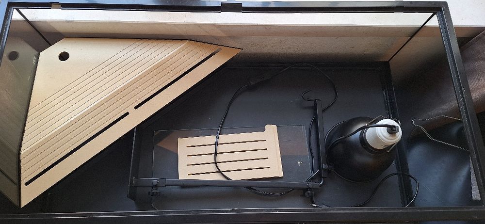 Aquário com equipamento