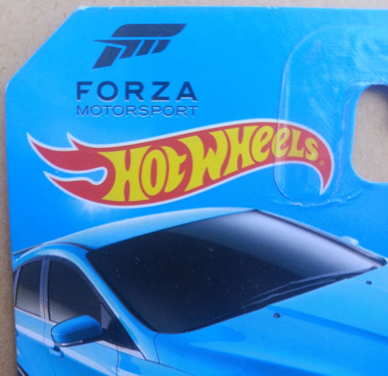 Hot wheels 16 Ford Focus RS Forza motorsport