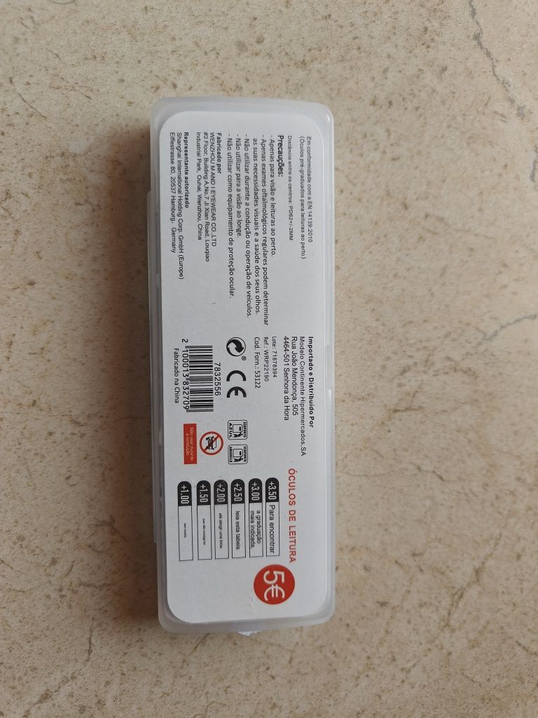 Óculos de ler ao perto