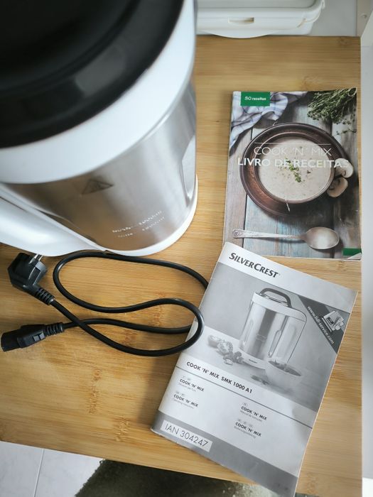 Máquina sopas, compotas e smoothies