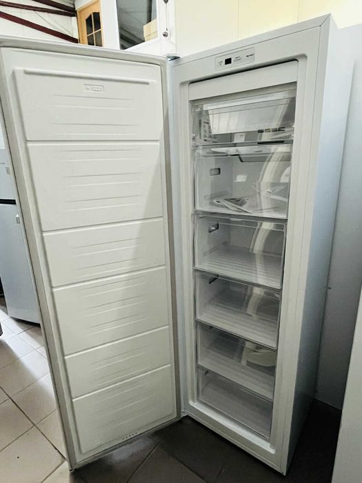 WYPRZEDAŻ! Zamrażarka z funkcją NoFrost – 194L Pojemności – Okazja!