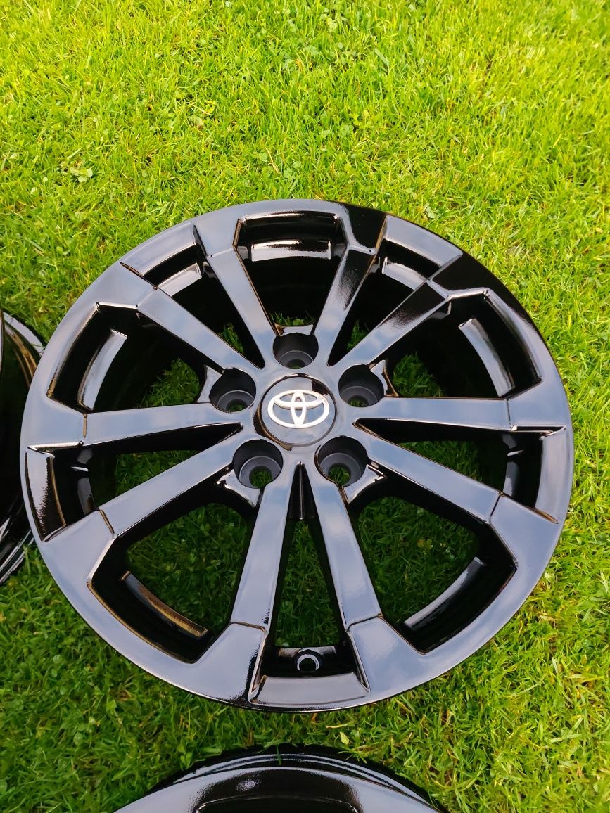 Felgi 16 5x114.3 Toyota
