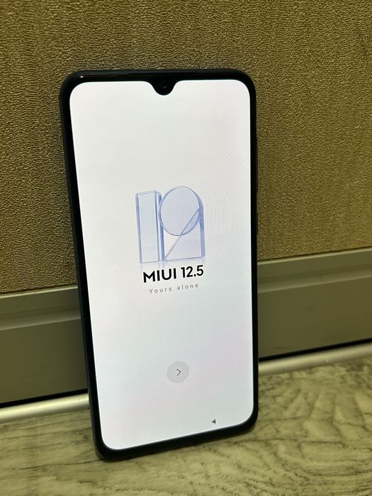 Смартфон, телефон Xiaomi Mi 9 SE 6/64Gb
