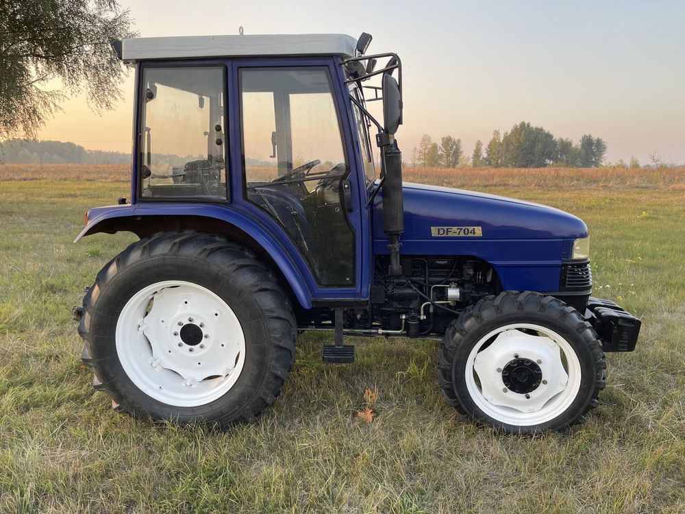 Трактор Dongfeng 704