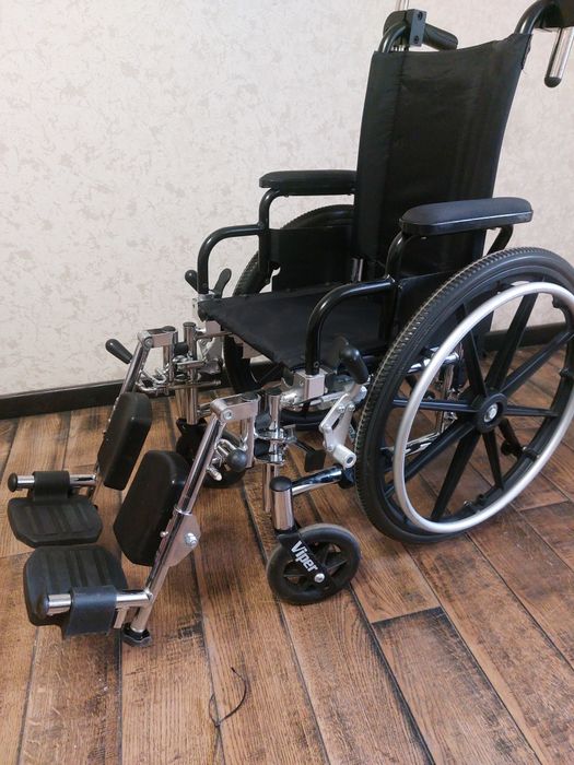 Детская инвалидная коляска (Германия)