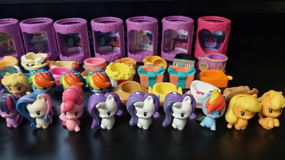 My Little Pony Cutie Mark Crew zestaw 23 figurki kucyków z podstawkami