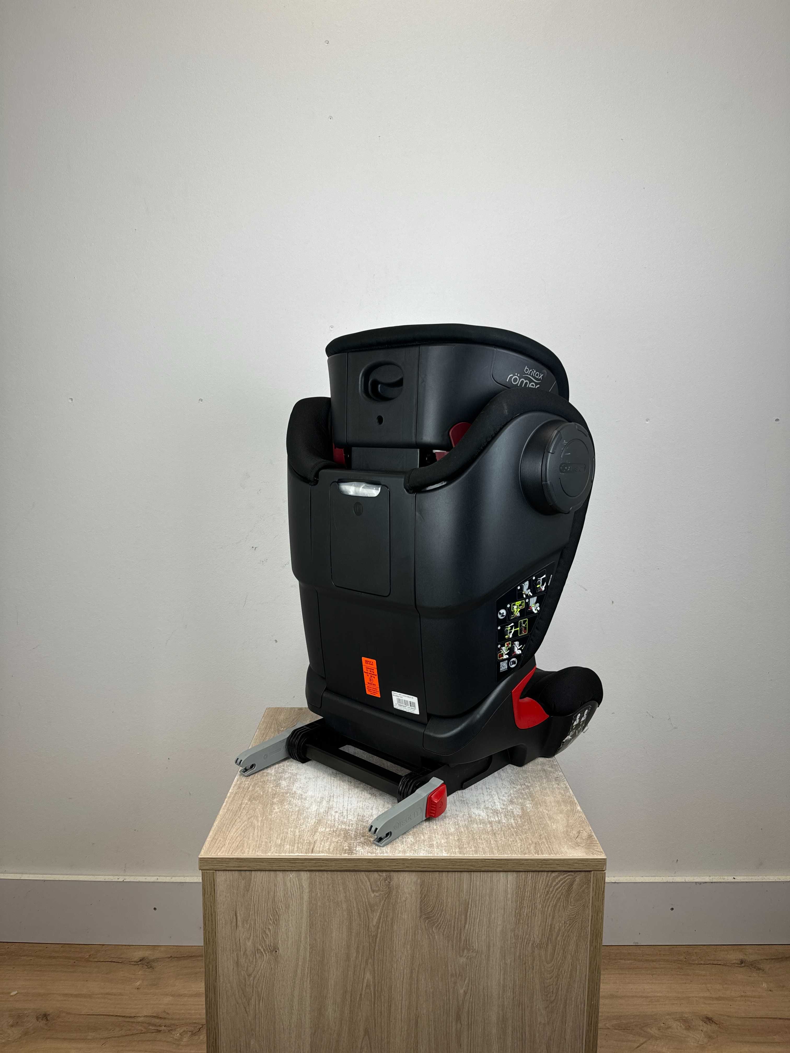 Fotelik samochodowy Britax & Romer Kidfix 2S Cosmos Black 15-36Kg