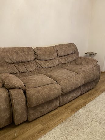 Очень мягкий диван и раскладное кресло