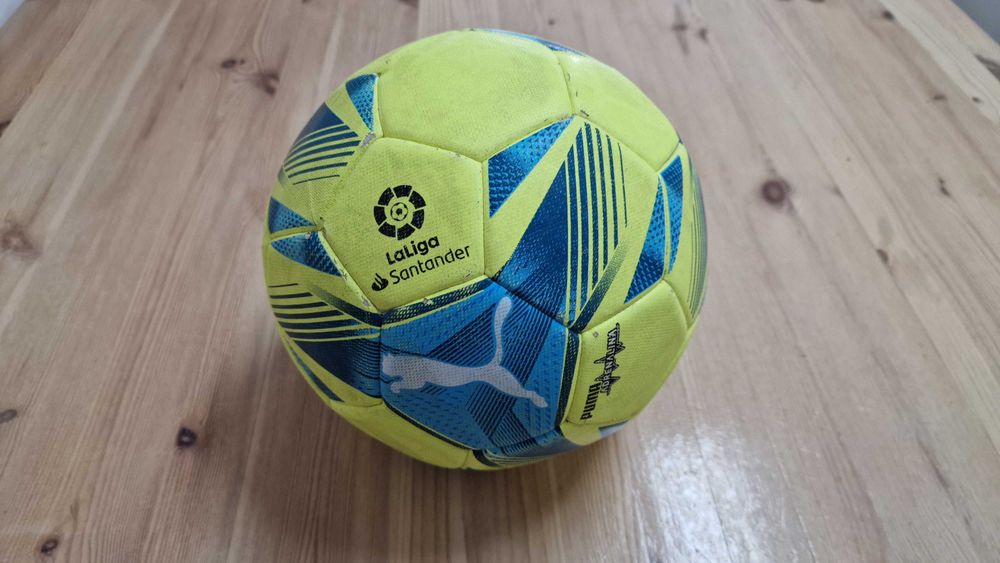 Bola de Futebol Puma LaLiga Adrenaline Tamanho 5 (bola profissional)