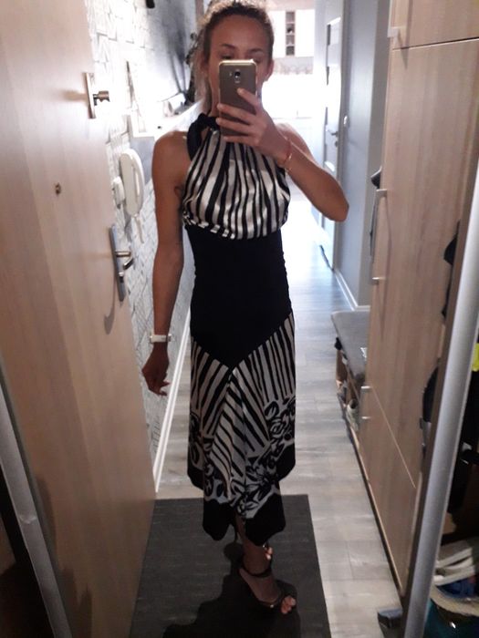 Elegancka sukienka roz S