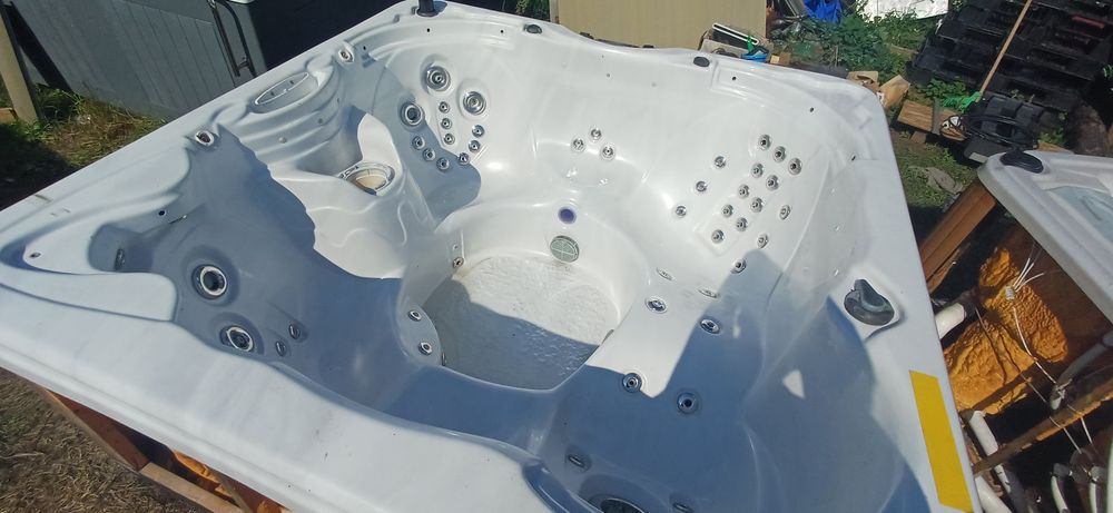 Jacuzzi ogrodowe całoroczne