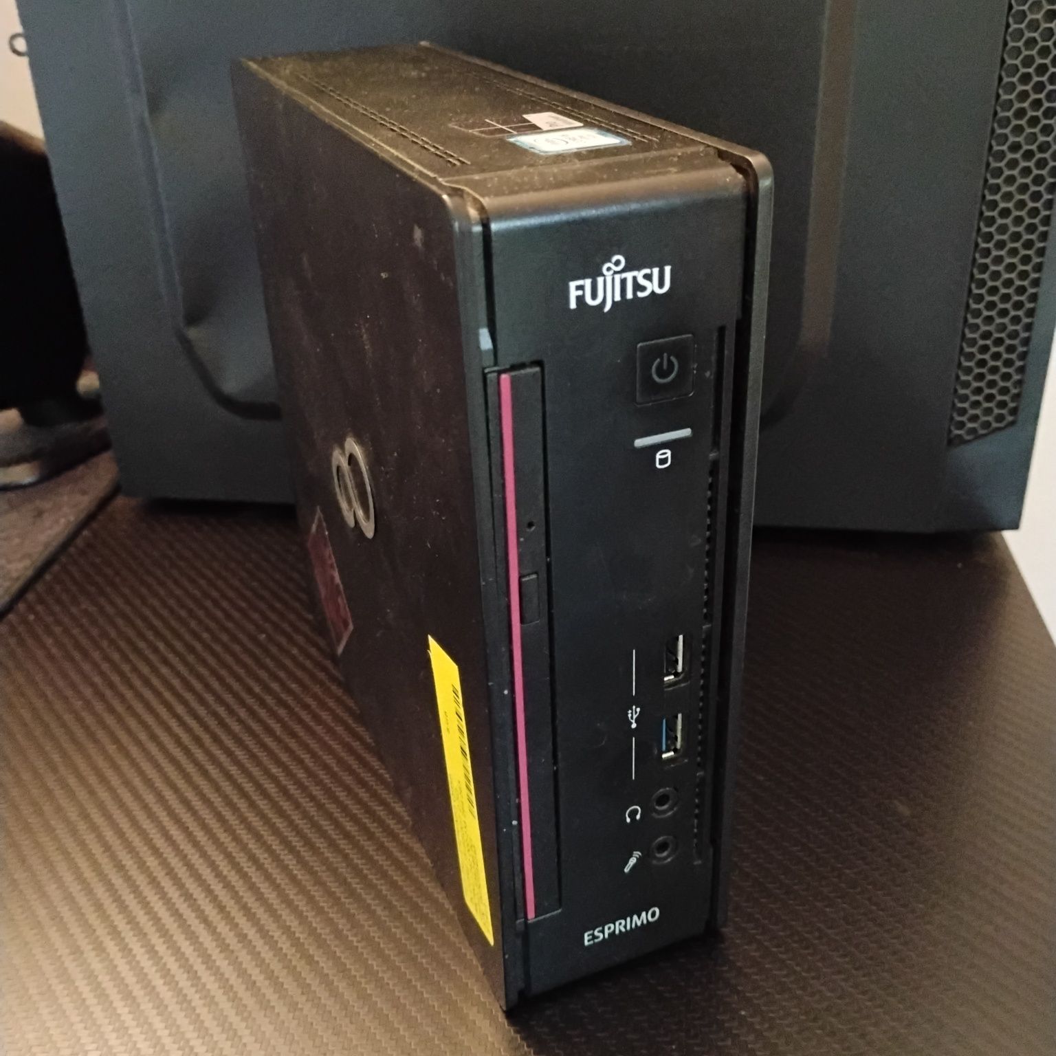Fujitsu Esprimo q956