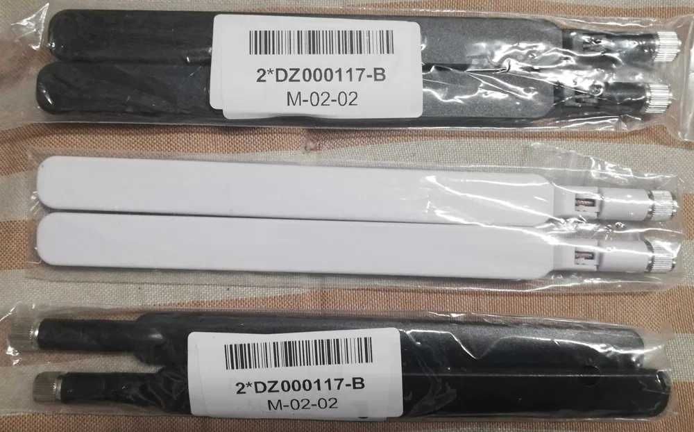 2 anteny SMA do routerówlub kart sieciowych WiFi (typ męski z bolcem)