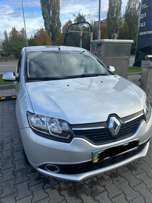Продам Renault Logan 2013 бенз.