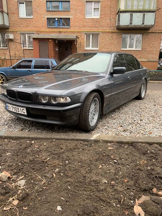 Продам автомобіль BMW e38 740iL 1999рік