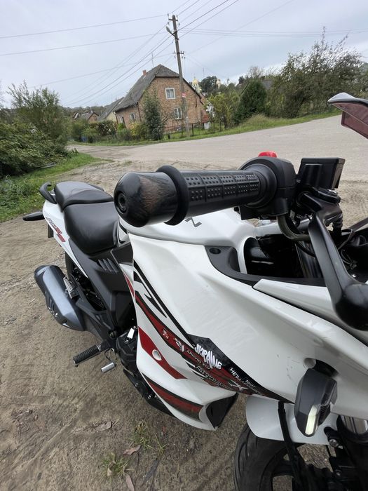 Матоцикл Lifan kpr200