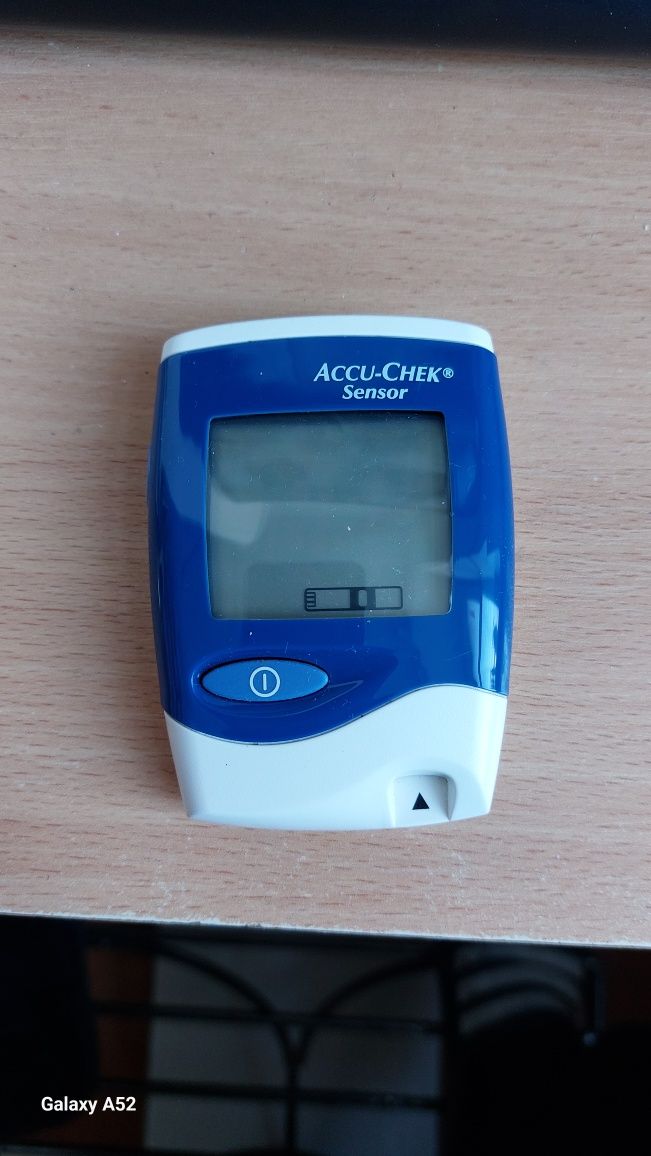 Глюкометр accu-chek sensor USA