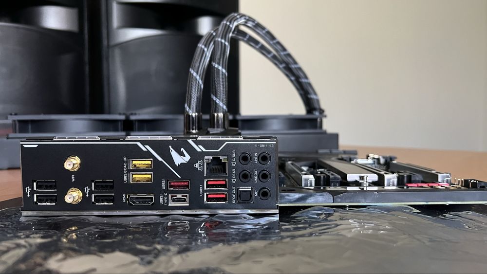 Zestaw procesor I7 9700k płyta Aorus z390 ultra chłodzenie wodne 420