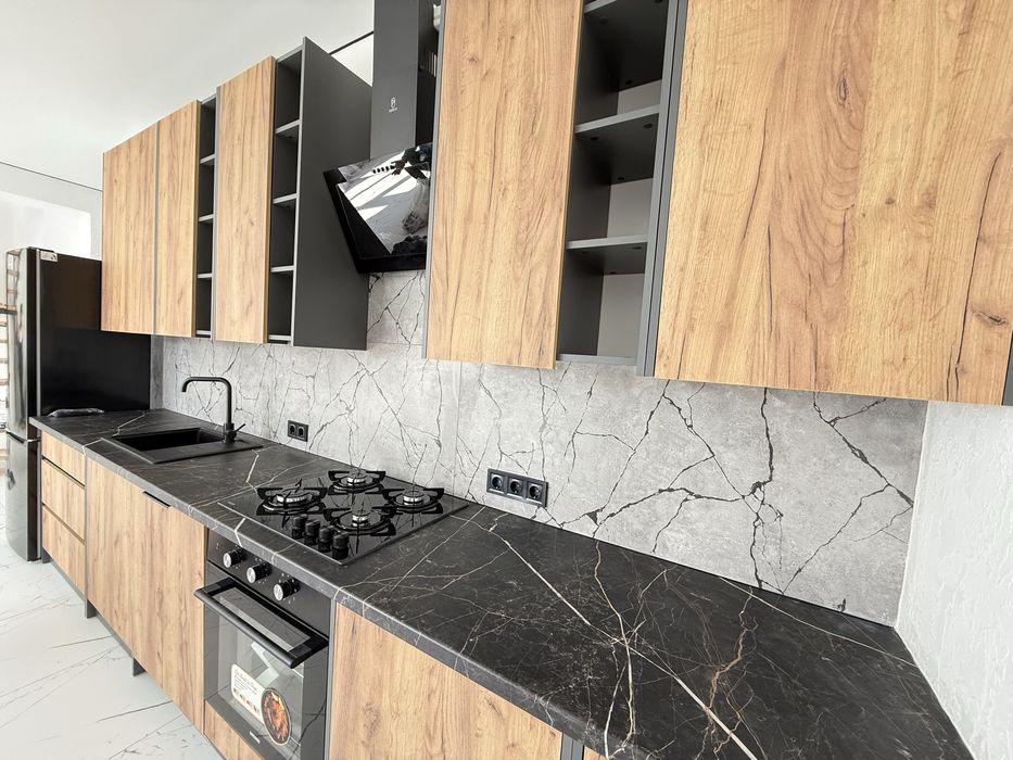 Продам 2поверховий будинок в селі Лисогора 5хв від Вінниці Якушинці