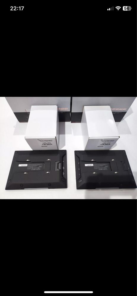 Conjunto de tablets e suportes audi para bancos