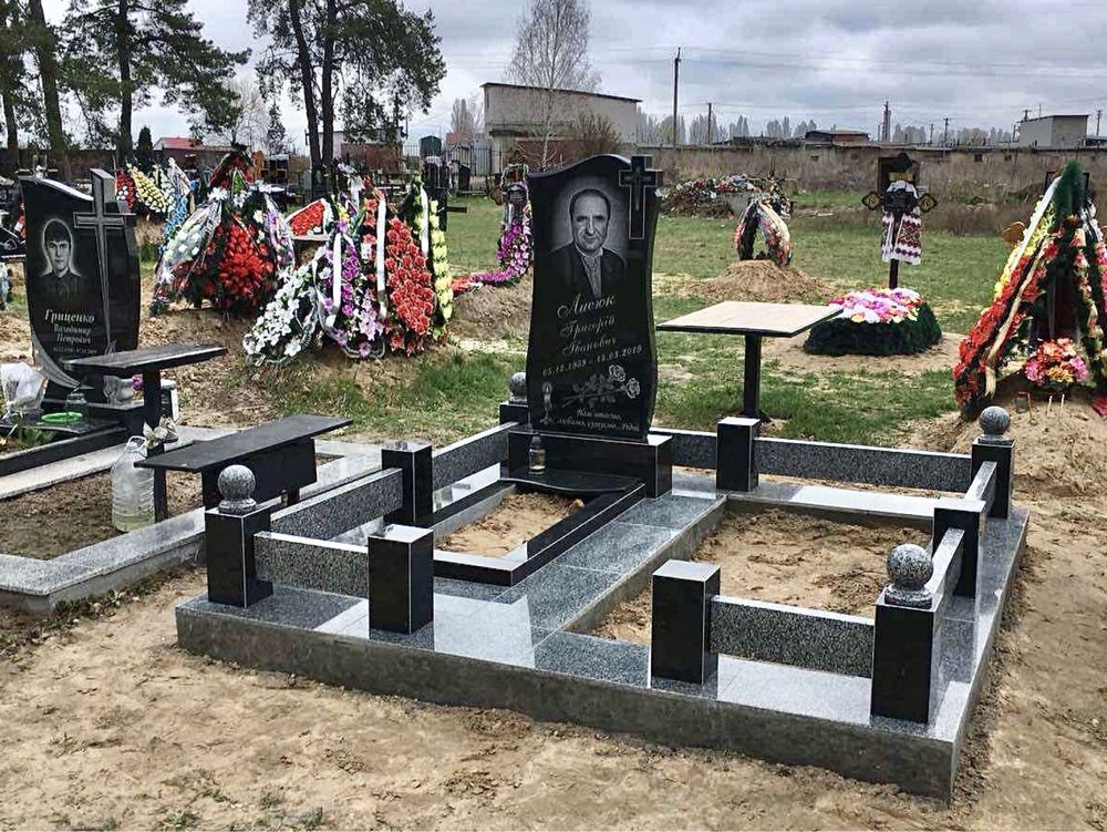 Гранітні пам’ятники воїнів ЗСУ гранит полимер фото стекло керамика