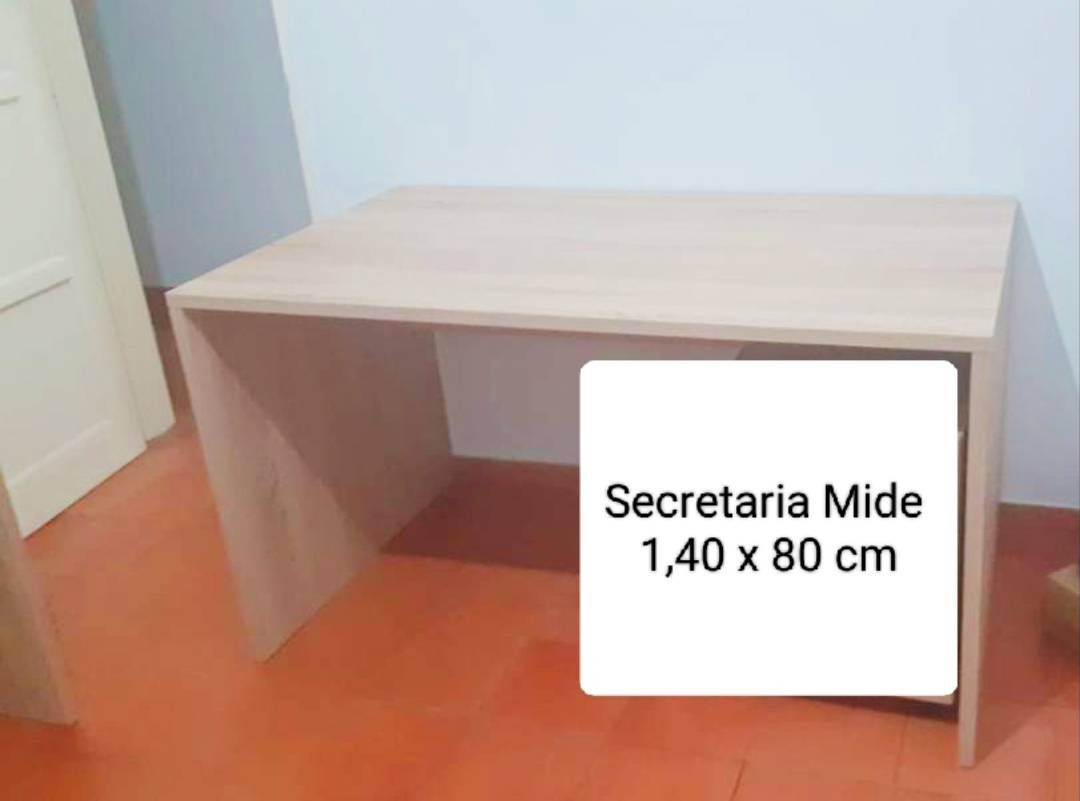 Secretaria como nova