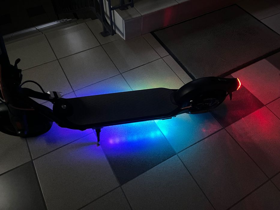 Hulajnoga elektryczna Ninebot f30d