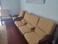 2 poltronas e 1 sofá