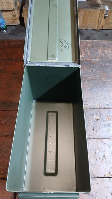 Ящики металеві від набоїв